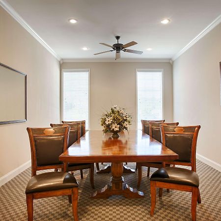 Surestay Hotel By Best Western Leesville Zakenleven foto